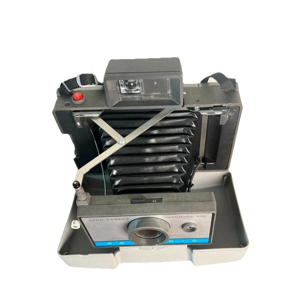 Polaroid Automatic 210‎ Land Camera Vtg Instant Film Folding Bellows Untested